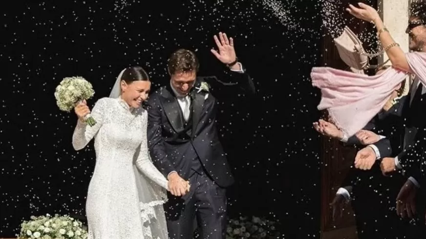 Ký tặng người hâm mộ trong ngày cưới, tiền đạo Juventus Chiesa được khen nức lời
