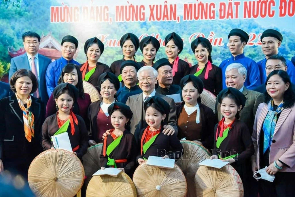 Tổng Bí thư Nguyễn Phú Trọng với cán bộ và nhân dân tỉnh Bắc Ninh.