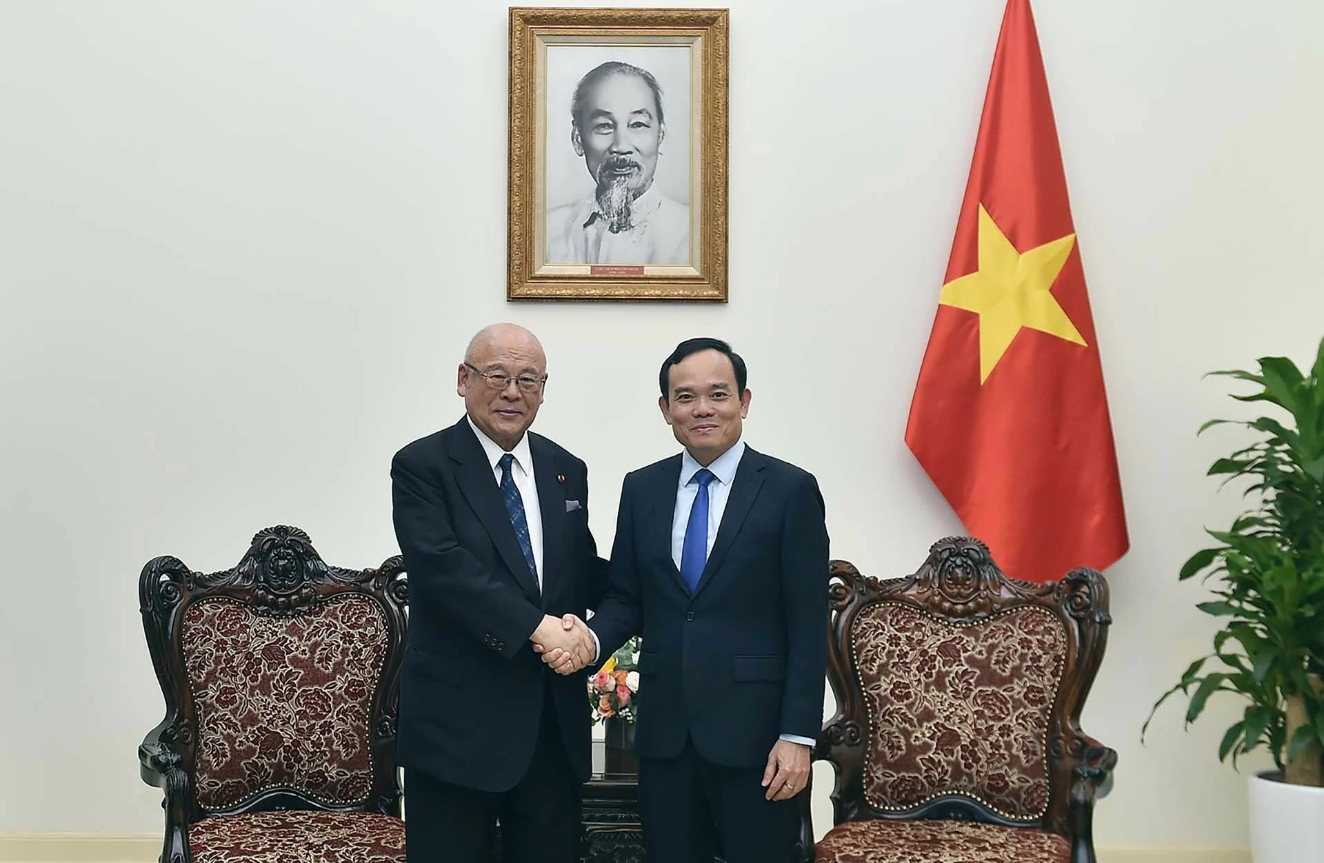 Phó Thủ tướng Trần Lưu Quang tiếp Cố vấn đặc biệt Liên minh Nghị sĩ hữu nghị Nhật-Việt