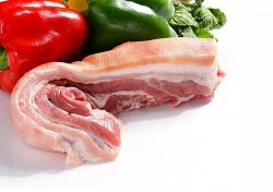 Giá heo hơi hôm nay 23/7: Giá heo hơi tăng giảm 1.000 đồng/kg; nhập khẩu thịt heo tiếp tục tăng