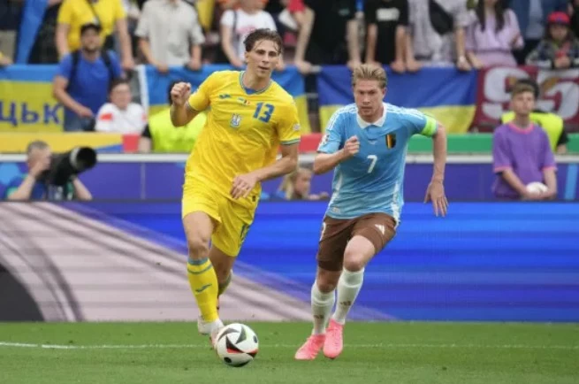 Trung vệ Zabarnyi chơi trọn vẹn các trận ở EURO 2024 cho đội tuyển Ukraine.