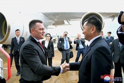 Triều Tiên đón khách quý từ Nga, Mỹ tỏ nỗi lo về mối 'thâm tình' Moscow-Bình Nhưỡng