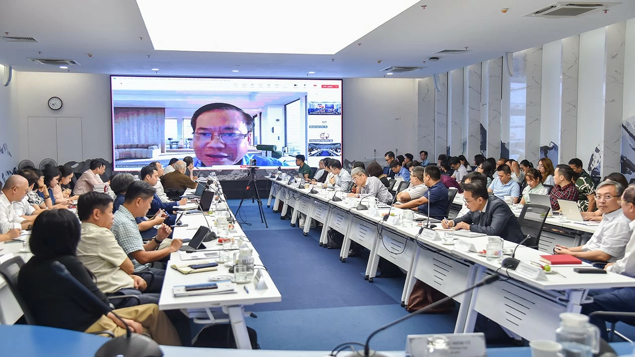 Ngoại giao Việt Nam thúc đẩy hợp tác quốc tế nhằm phát triển ngành công nghiệp bán dẫn và AI