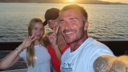 Hình ảnh cặp vợ chồng cựu danh thủ David Beckham và 3 con nghỉ Hè ở Pháp