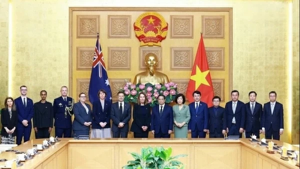 Prime Minister Pham Minh Chinh receives President of Australian Senate Sue Lines