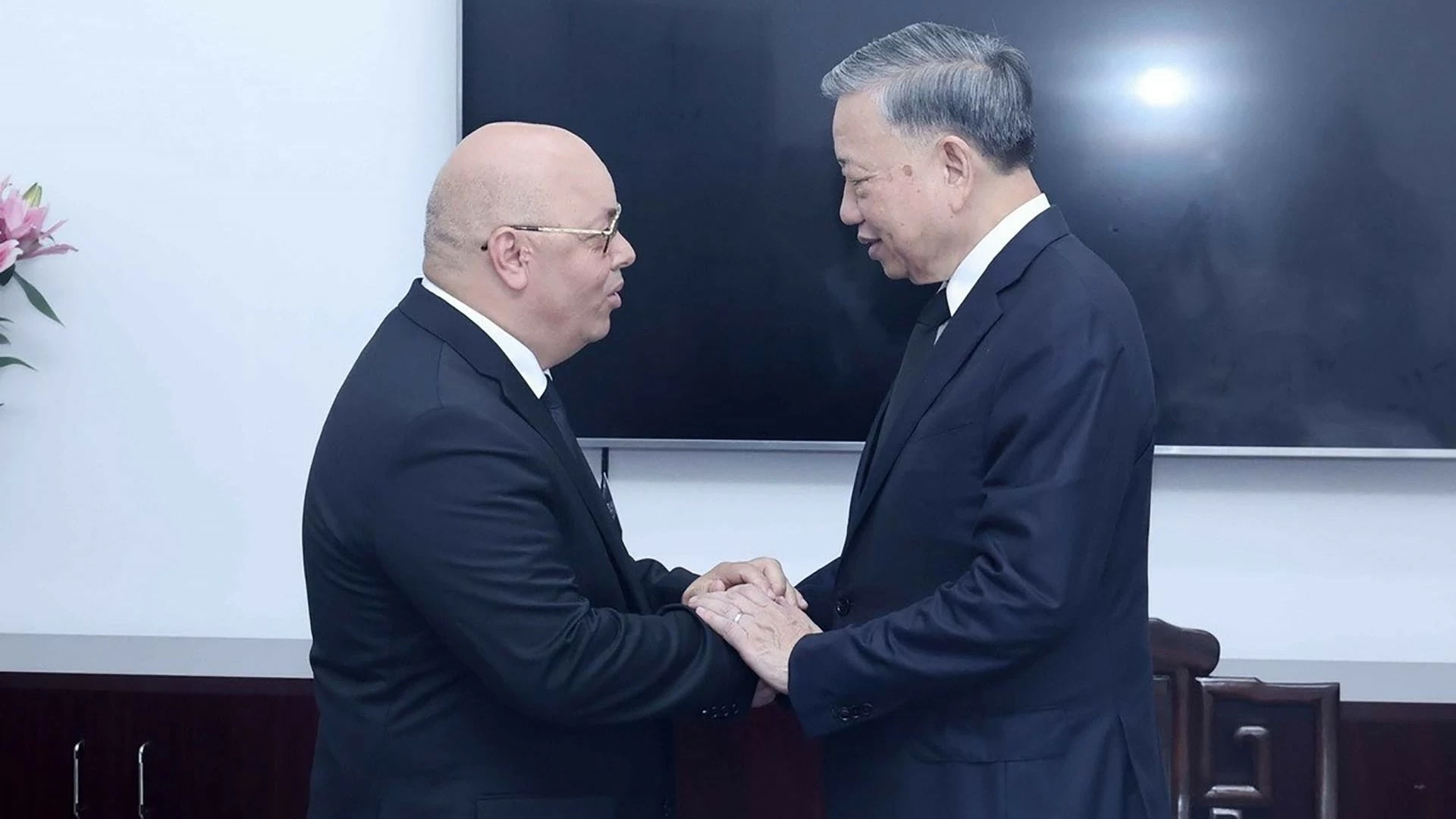 Chủ tịch nước Tô Lâm tiếp Bộ trưởng Bộ Cựu chiến binh và người có công Algeria