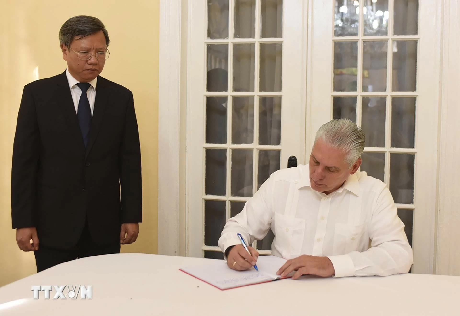 Đại sứ quán Việt Nam tại Cuba chức Lễ viếng Tổng Bí thư Nguyễn Phú Trọng
