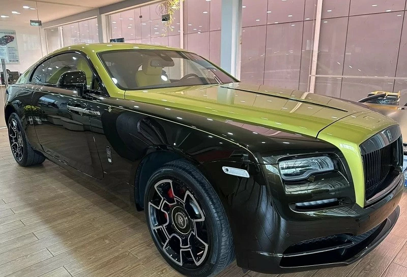 Rolls-Royce Wraith Black Badge ADM Sportive 'độc nhất thế giới' xuất hiện tại Việt Nam