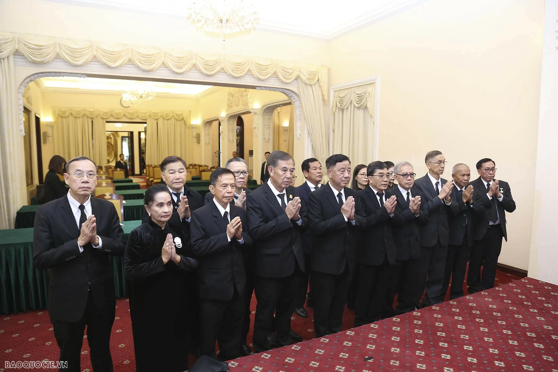 Đại sứ các nước ghi sổ tang tưởng nhớ Tổng Bí thư Nguyễn Phú Trọng