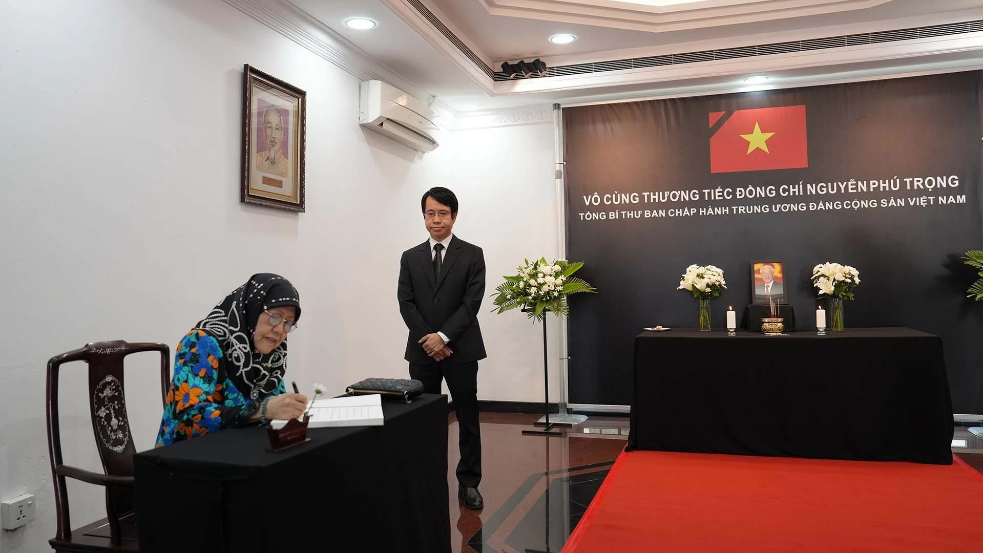 Đại sứ quán Việt Nam tại Brunei tổ chức lễ viếng Tổng Bí thư Nguyễn Phú Trọng