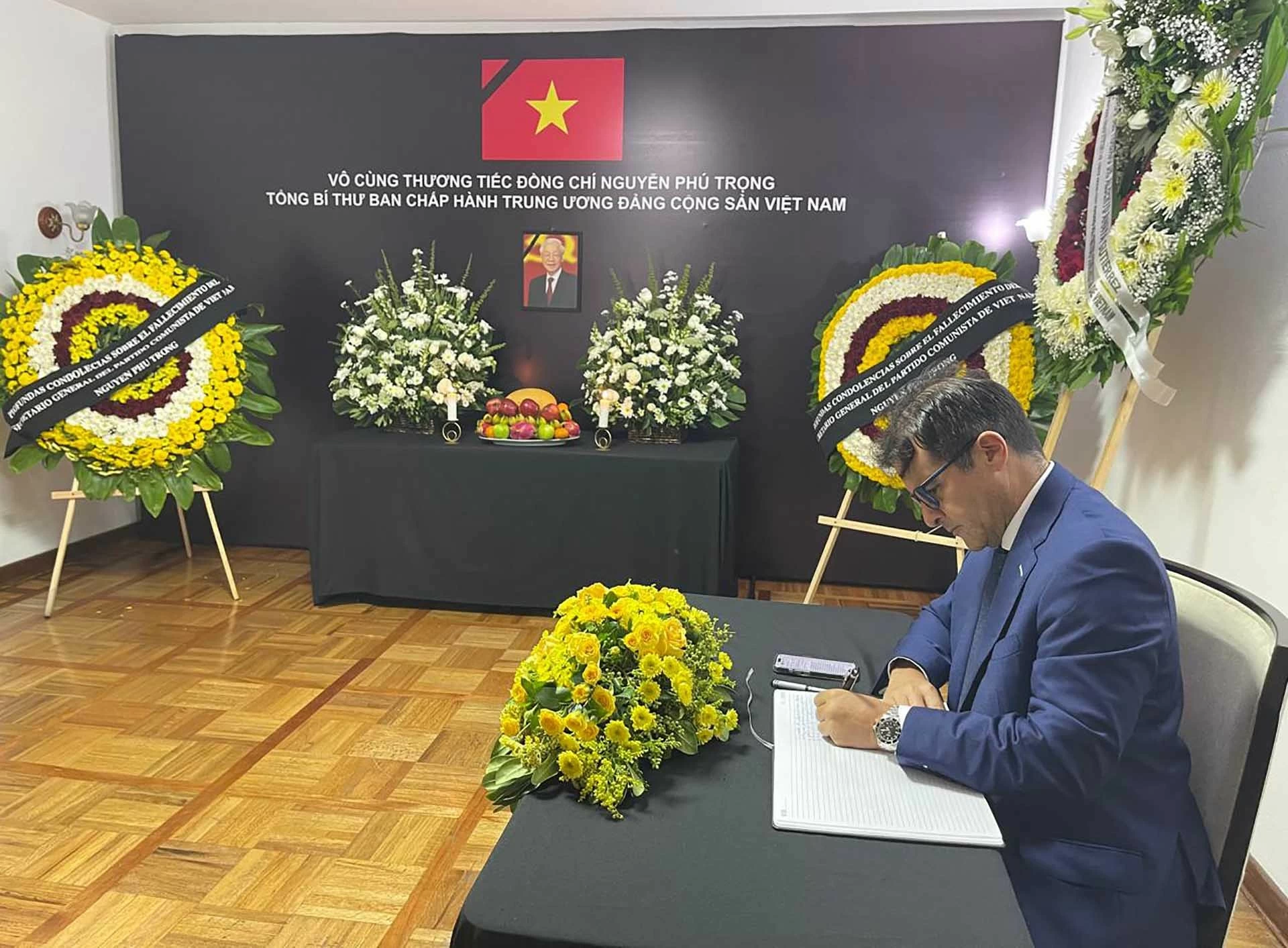 Bạn bè quốc tế và cộng đồng người Việt tại Mexico bày tỏ thương tiếc về sự ra đi của Tổng Bí thư Nguyễn Phú Trọng