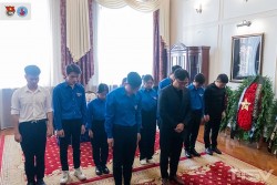 Tình cảm của thanh niên Việt Nam tại Nga hướng về Tổng Bí thư Nguyễn Phú Trọng