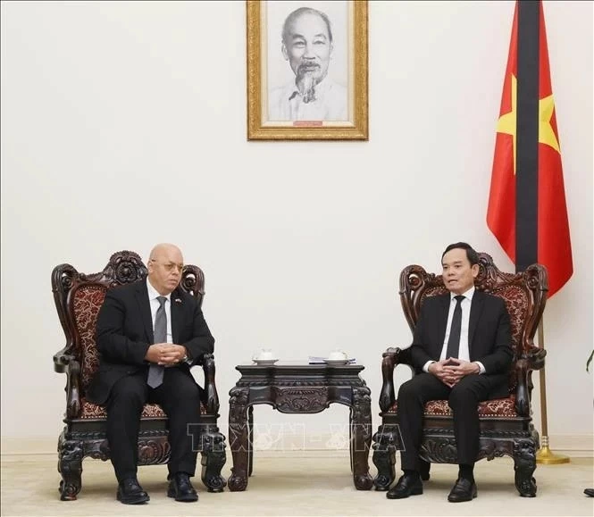 Deputy PM Tran Luu Quang receives Minister of War Veterans and Rights Holders of Algeria