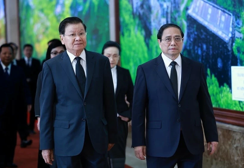 Prime Minister meets Lao Party General Secretary