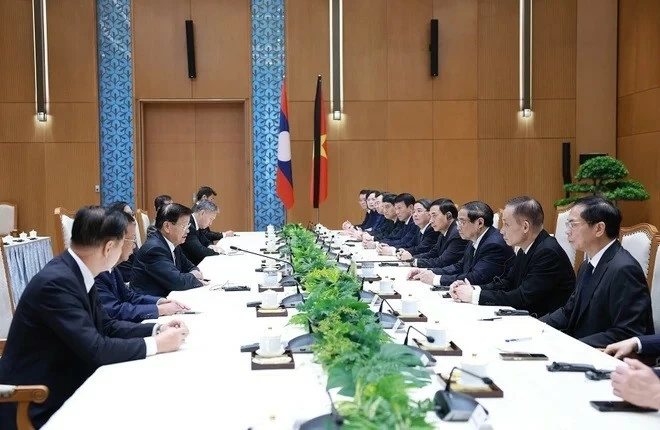Prime Minister meets Lao Party General Secretary