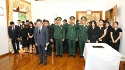 Trang nghiêm và xúc động lễ viếng Tổng Bí thư Nguyễn Phú Trọng tại Đại sứ quán Việt Nam ở Myanmar