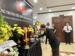 Lễ viếng Tổng Bí thư Nguyễn Phú Trọng tại Tổng lãnh sự quán Việt Nam ở Luang Prabang