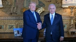 Cựu Tổng thống Trump và Thủ tướng Israel tươi cười tìm cách hàn gắn liên minh chính trị