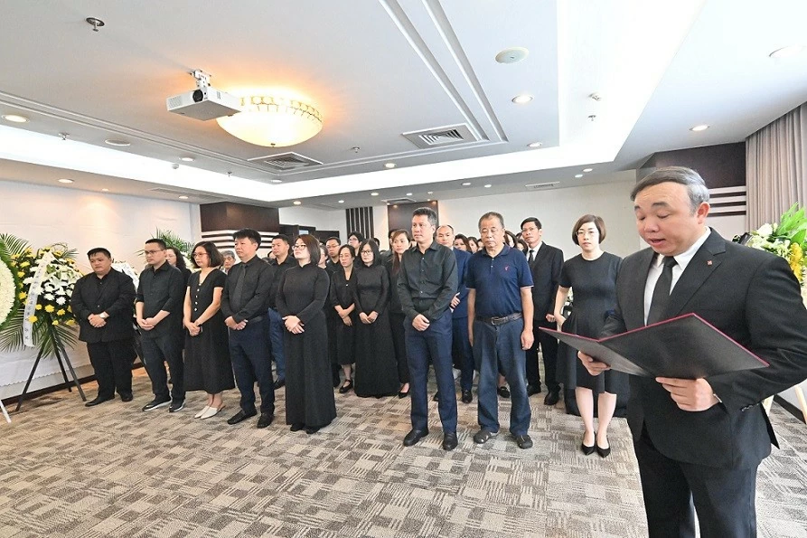 Tổng Lãnh sự quán Việt Nam tại Thượng Hải tổ chức lễ viếng Tổng Bí thư Nguyễn Phú Trọng Bí thư Thành ủy Thượng Hải đến viếng Tổng Bí thư Nguyễn Phú Trọng