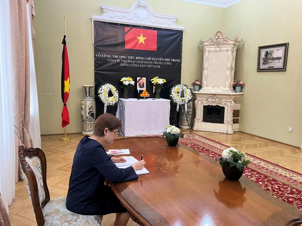 Quốc tang đồng chí Tổng Bí thư Nguyễn Phú Trọng tại Romania