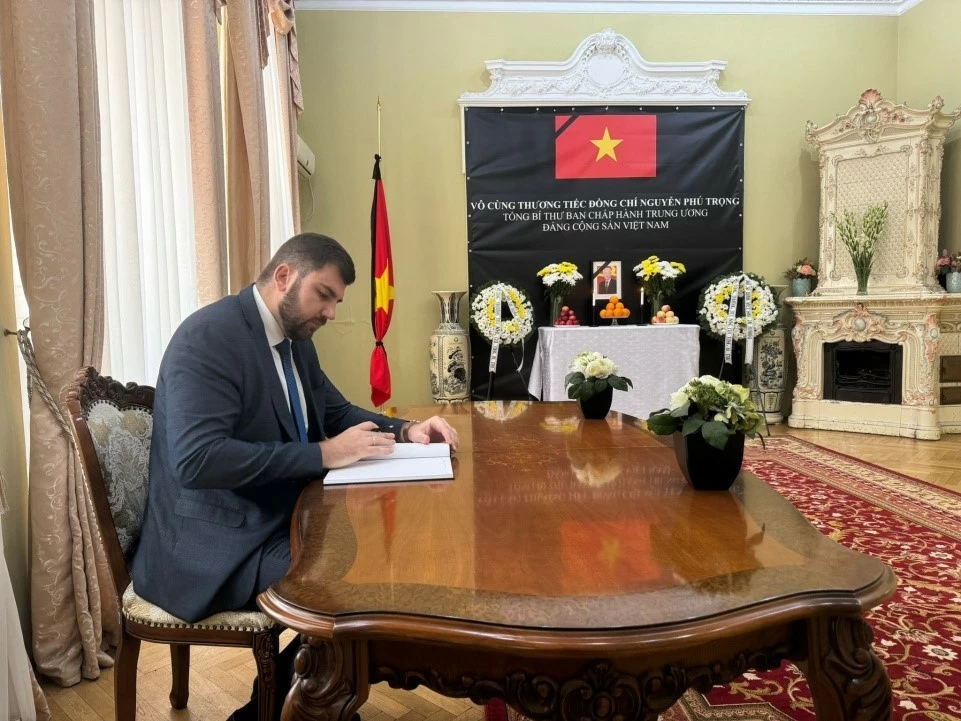 Quốc tang đồng chí Tổng Bí thư Nguyễn Phú Trọng tại Romania