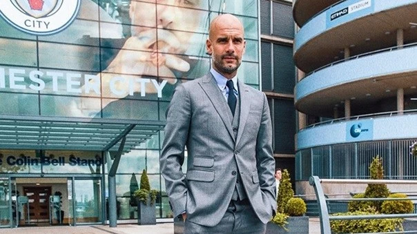 Pep Guardiola úp mở chuyện ở lại, tin vui với NHM Man City