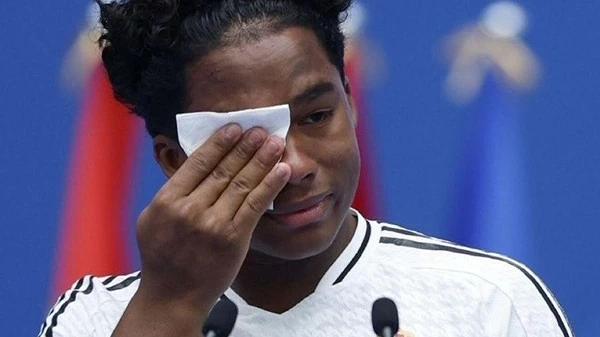 Tiền đạo Endrick bật khóc trong buổi ra mắt Real Madrid