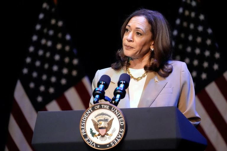 Phó Tổng thống Mỹ Kamala Harris phát biểu tại một sự kiện vận động tranh cử ở Pittsfield, Mass, ngày 27/7. (Nguồn: Reuters)