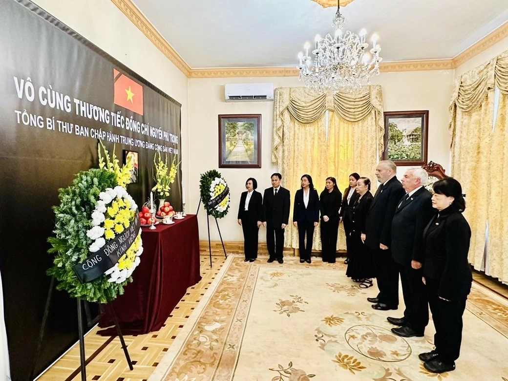 Lễ viếng Tổng Bí thư Nguyễn Phú Trọng tại Hungary