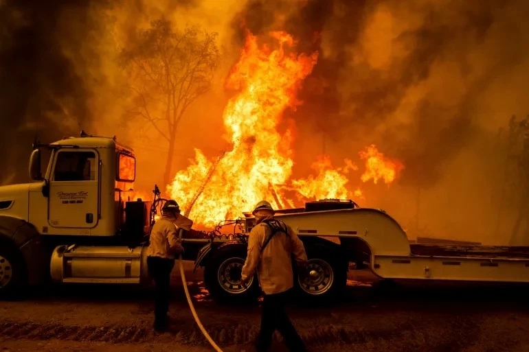 Mỹ: Gần 2.500 lính cứu hỏa đang chiến đấu với vụ cháy rừng nghiêm trọng ở California
