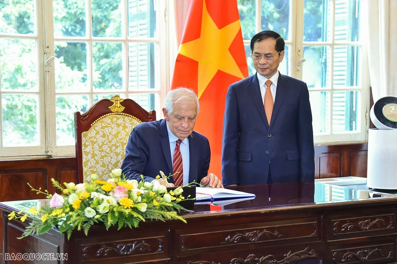 Bộ trưởng Ngoại giao Bùi Thanh Sơn đón, hội đàm với Phó Chủ tịch Ủy ban châu Âu Josep Borrell Fontelles