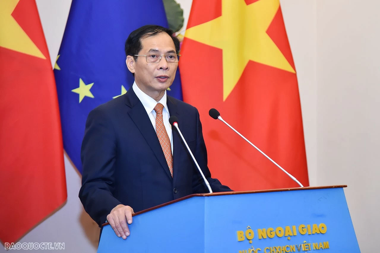Bộ trưởng Ngoại giao Bùi Thanh Sơn đề nghị Liên minh châu Âu tiếp tục duy trì ODA cho Việt Nam Bộ trưởng Ngoại giao Bùi Thanh Sơn đề nghị Liên minh châu Âu tiếp tục duy trì ODA cho Việt Nam