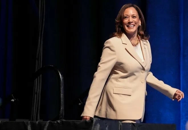 Bầu cử Mỹ 2024: Phó Tổng thống Kamala Harris 'trỗi dậy', thổi 'luồng gió mới' cho những người trẻ, ông Trump lép vế ở nhiều bang chiến địa. (Nguồn: USA Today)