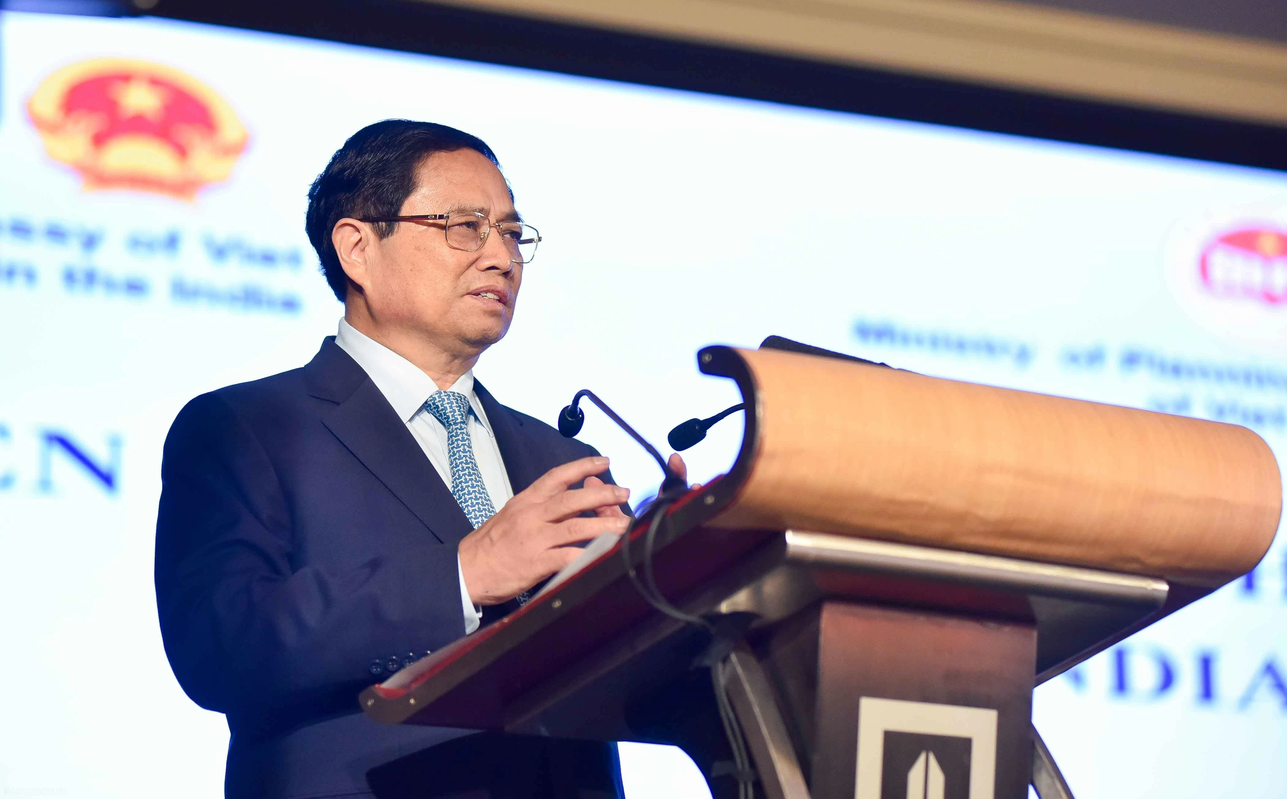 PM Pham Minh Chinh attends Business Forum urging to raise two-way trade to 20 billion USD