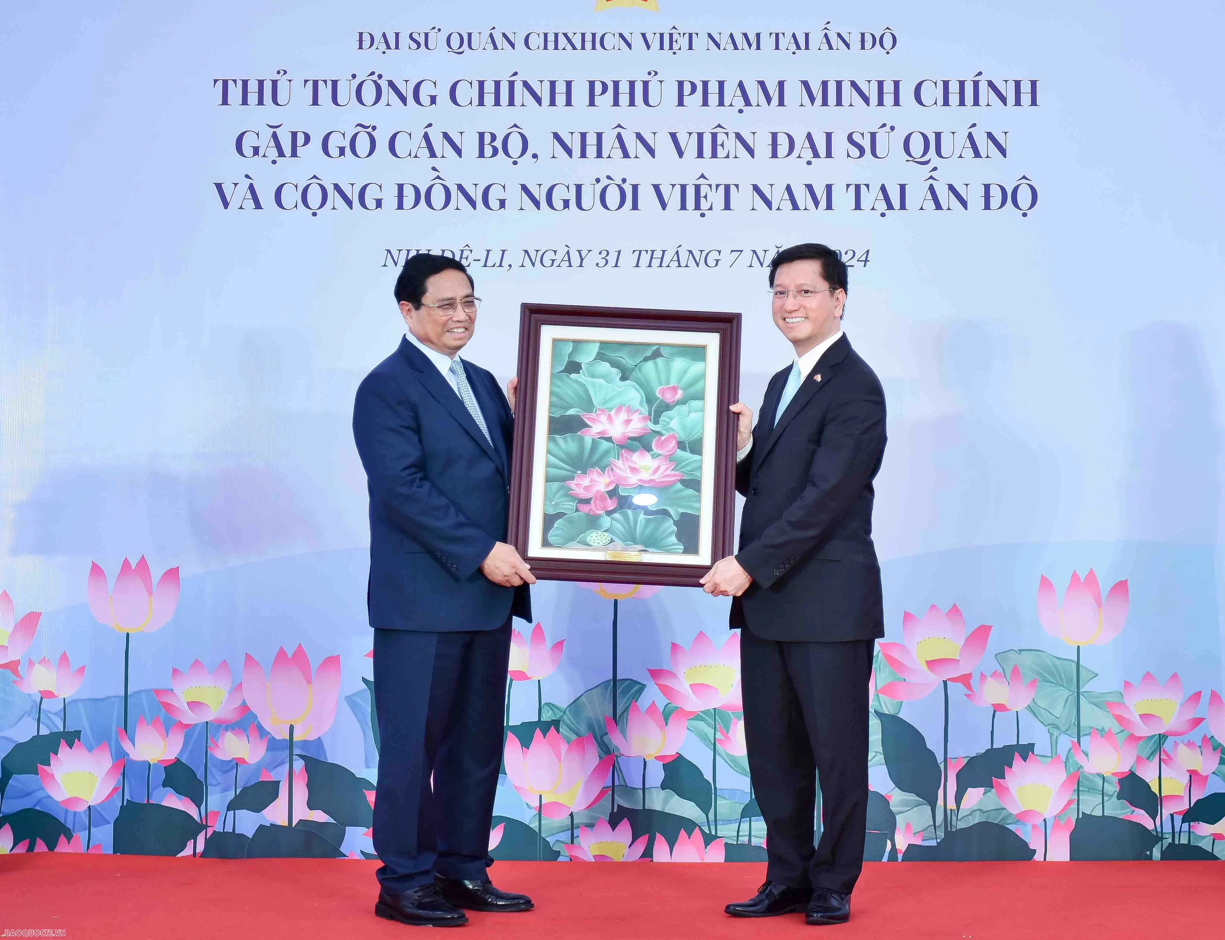 Thủ tướng Phạm Minh Chính cắt băng khánh thành trụ sở Đại sứ quán Việt Nam tại Ấn Độ Thủ tướng Phạm Minh Chính cắt băng khánh thành trụ sở Đại sứ quán Việt Nam tại Ấn Độ