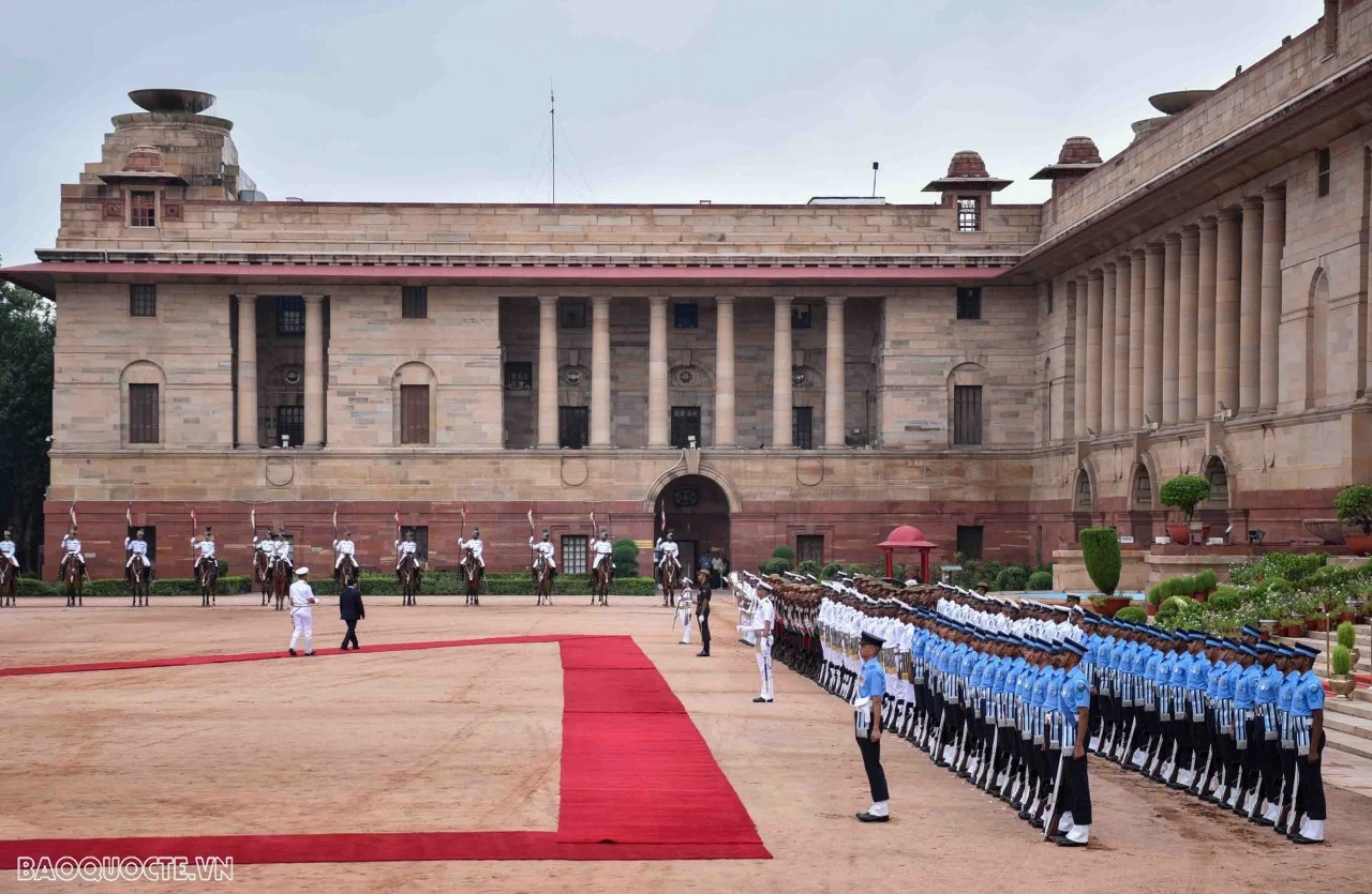 Lễ đón chính thức Thủ tướng Chính phủ Phạm Minh Chính tại Phủ Tổng thống Ấn Độ