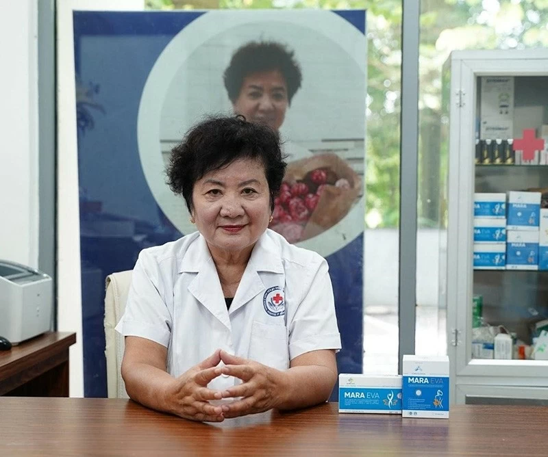Bs. Lê Thị Kim Dung - Nguyên phó Giám Đốc viện sức khỏe sinh sản viện RAFT đánh giá cao sản phẩm Mara Eva. Bs. Lê Thị Kim Dung - Nguyên phó Giám Đốc viện sức khỏe sinh sản viện RAFT đánh giá cao sản phẩm Mara Eva.