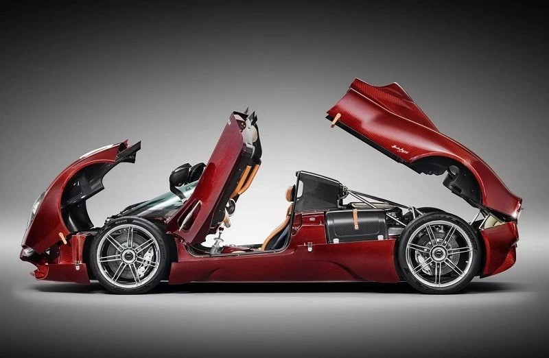 Cận cảnh siêu xe Pagani Utopia Roadster vừa ra mắt, giá khoảng 3,4 triệu USD