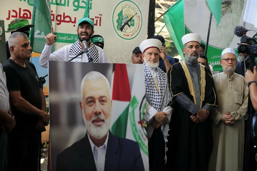 Chảo lửa Trung Đông: Iran tuyên bố quyền trả đũa hợp pháp sau vụ thủ lĩnh Hamas bị ám sát, Israel dọa cái giá đắt, Mỹ hối thúc tất cả dừng lại. (Nguồn: AP() Chảo lửa Trung Đông: Iran tuyên bố quyền trả đũa hợp pháp sau vụ thủ lĩnh Hamas bị ám sát, Israel dọa cái giá đắt, Mỹ hối thúc tất cả dừng lại. (Nguồn: AP()