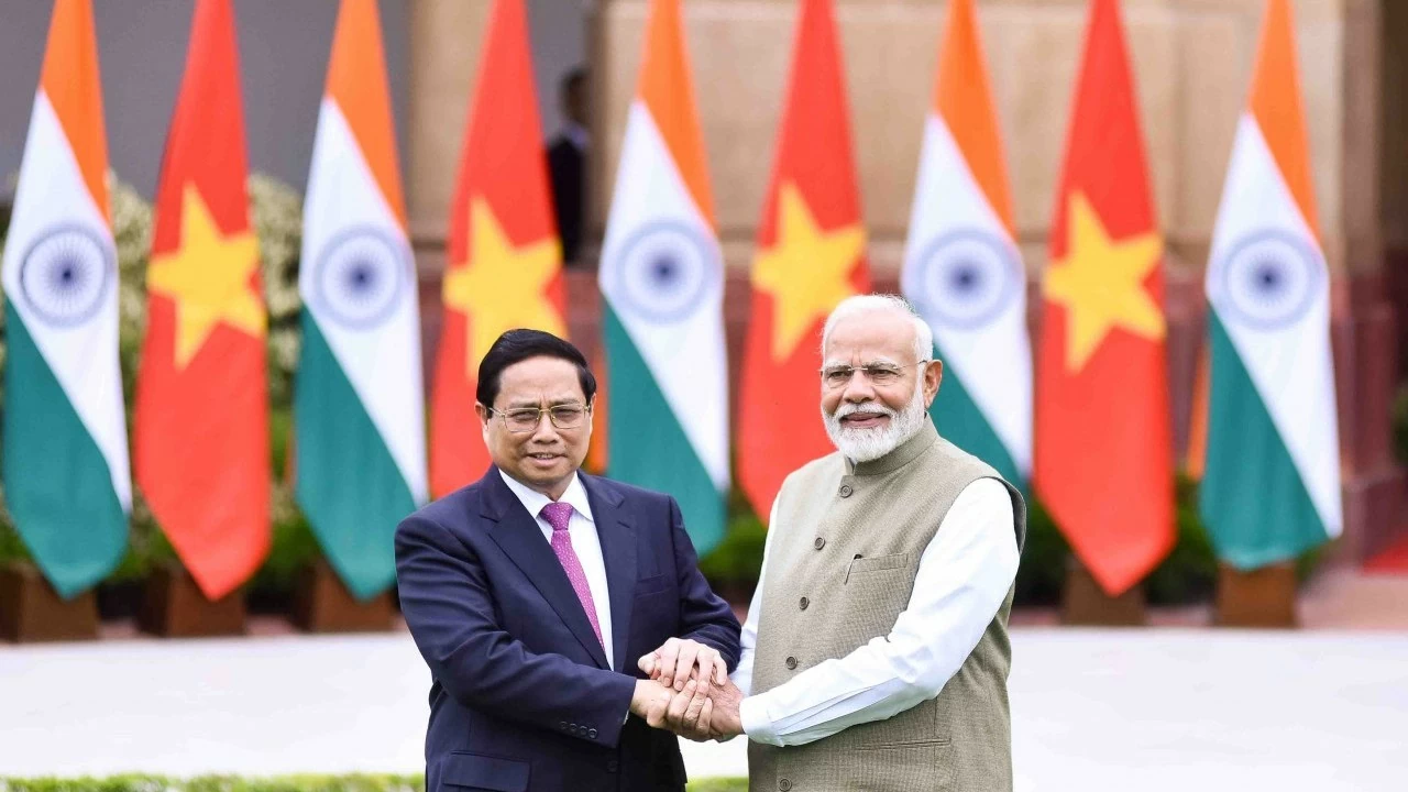 Welcome ceremony held for Prime Minister Pham Minh Chinh in New Delhi