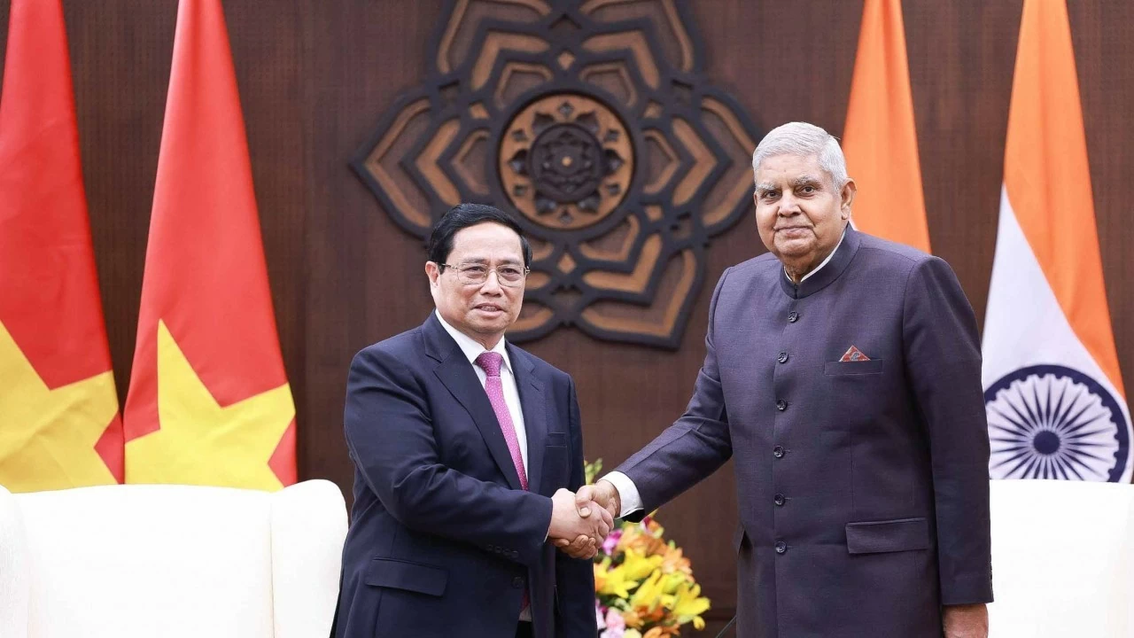 Prime Minister Pham Minh Chinh meets Indian Vice President Jagdeep Dhankhar