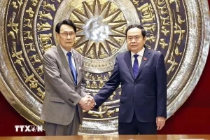 Top legislator hosts member of Japan’s House of Representatives