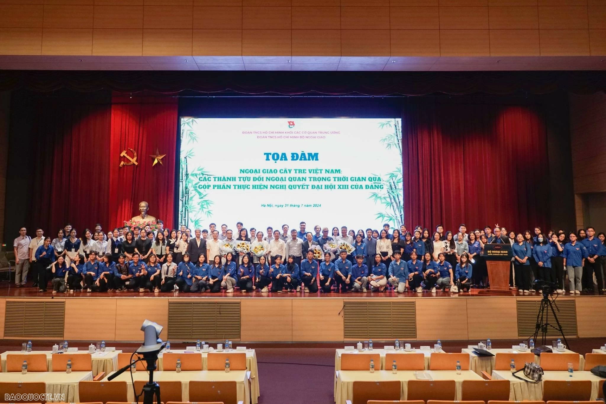 Thanh niên học tập và rèn luyện theo phong cách 'ngoại giao cây tre Việt Nam' của cố Tổng Bí thư Nguyễn Phú Trọng
