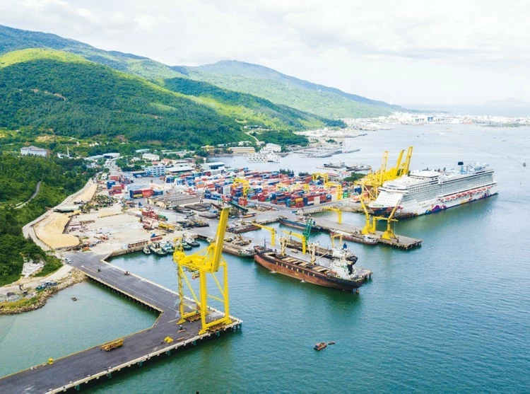 India&rsquo;s Adani Group plans to invest 2 billion USD in Lien Chieu Port project