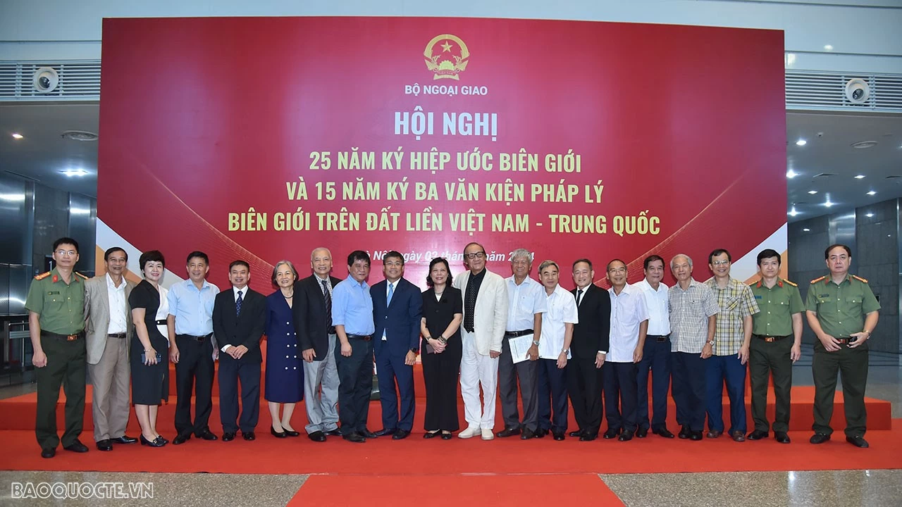 Khai mạc Hội nghị kỷ niệm 25 năm ký Hiệp ước biên giới và 15 năm ký 3 văn kiện pháp lý về biên giới trên đất liền Việt Nam-Trung Quốc Khai mạc Hội nghị kỷ niệm 25 năm ký Hiệp ước biên giới và 15 năm ký 3 văn kiện pháp lý về biên giới trên đất liền Việt Nam-Trung Quốc