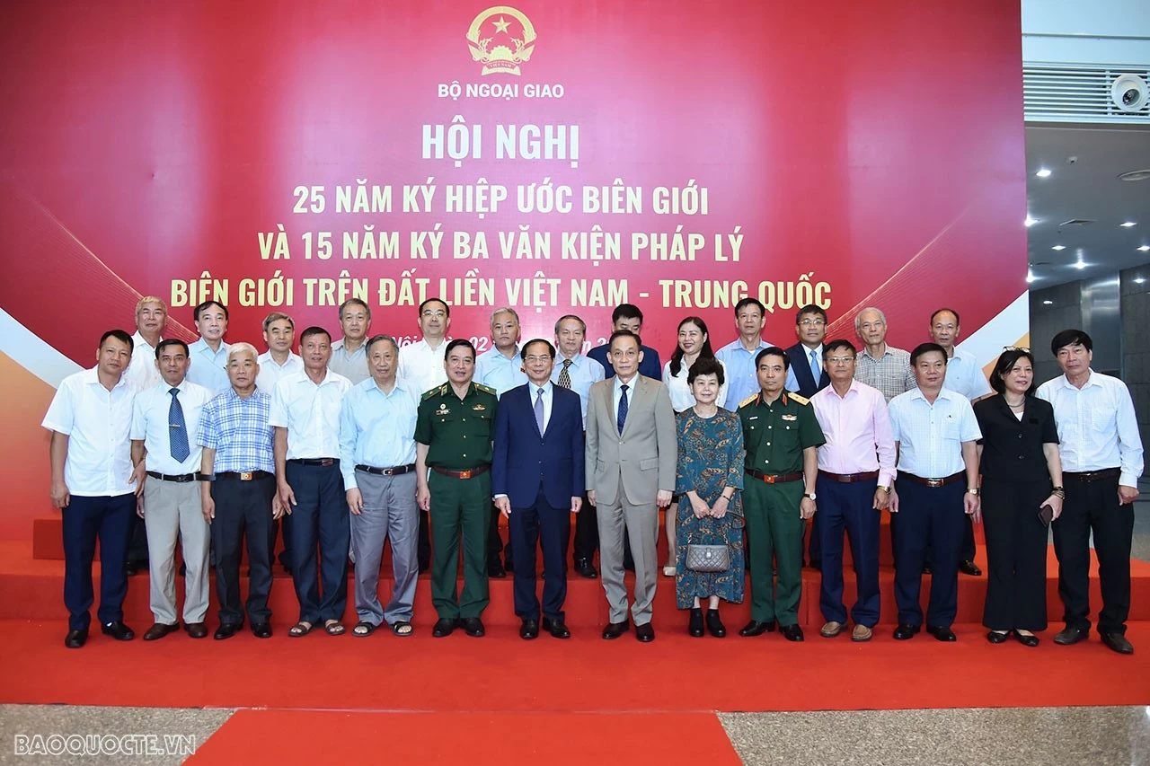 Xây dựng đường biên giới Việt Nam-Trung Quốc hòa bình, ổn định, góp phần thúc đẩy phát triển kinh tế xã hội