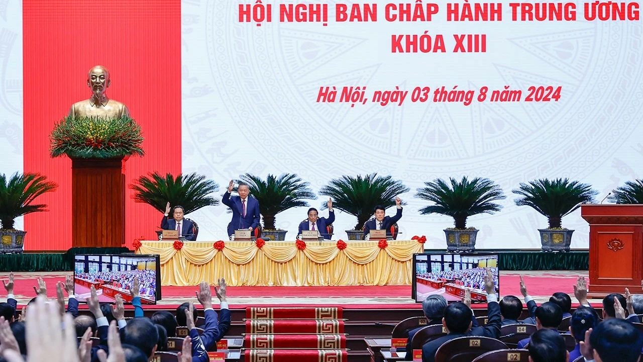 Ban Chấp hành Trung ương Đảng khóa XIII họp về công tác cán bộ, cho thôi chức 4 Uỷ viên Trung ương