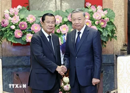 President of Cambodian People’s Party congratulates Party General Secretary, State President To Lam