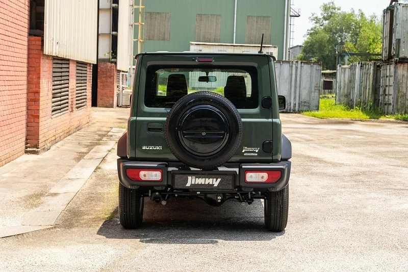 Cận cảnh Suzuki Jimny bản 5 cửa ra mắt tại Malaysia, giá từ 1,12 tỷ đồng