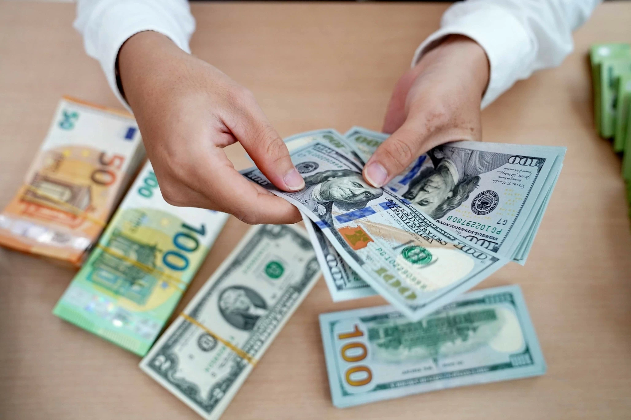 Tỷ giá ngoại tệ, tỷ giá USD/VND hôm nay 5/8 (Nguồn: Vietnamnet) Tỷ giá ngoại tệ, tỷ giá USD/VND hôm nay 5/8 (Nguồn: Vietnamnet)
